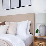 1290-7 New Renovated 2 Bedrooms In Ues