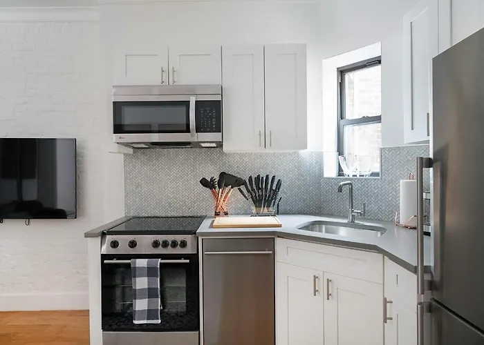 1290-7 New Renovated 2 Bedrooms In Ues