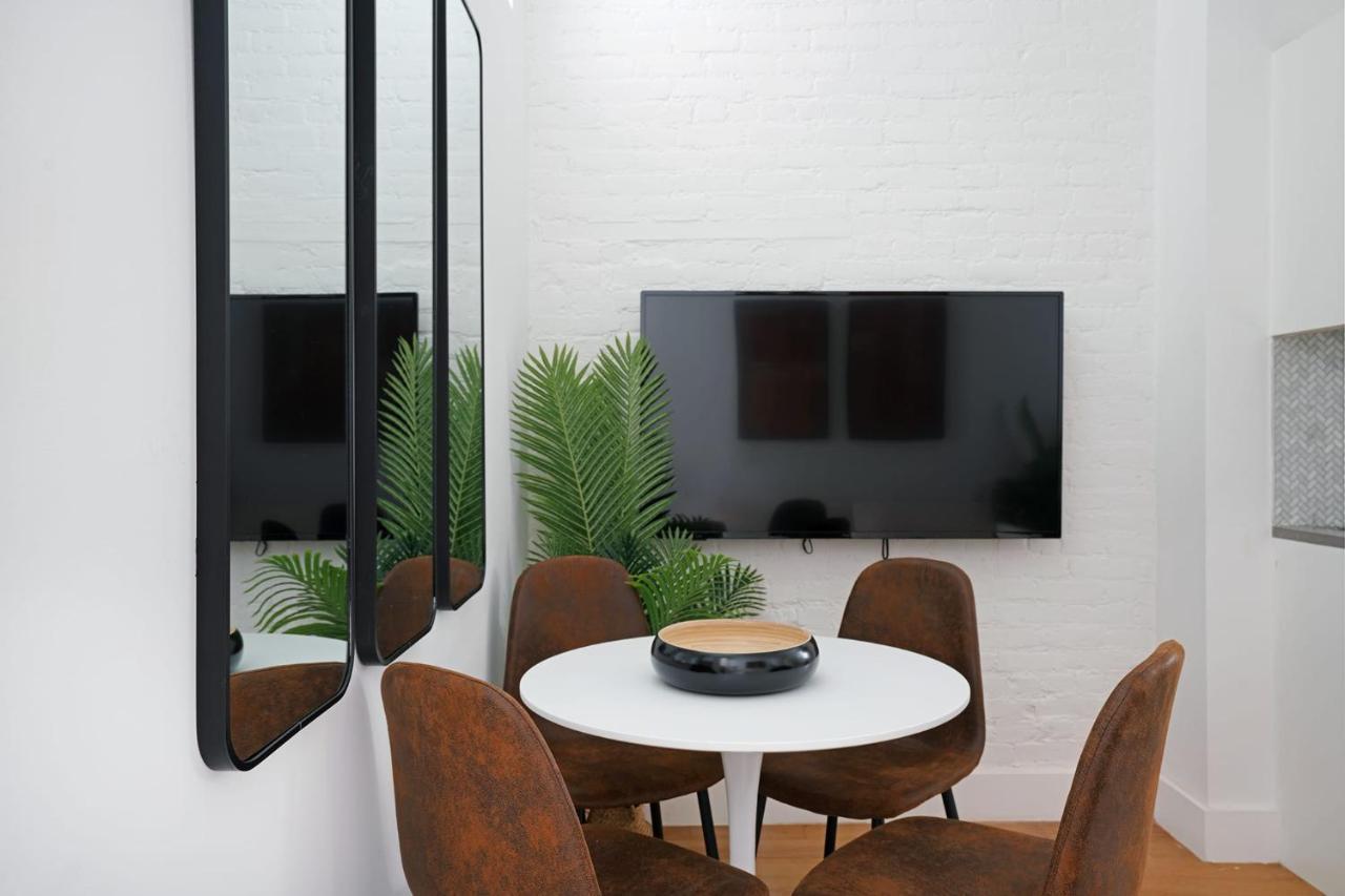 1290-7 New Renovated 2 Bedrooms In Ues Apartment